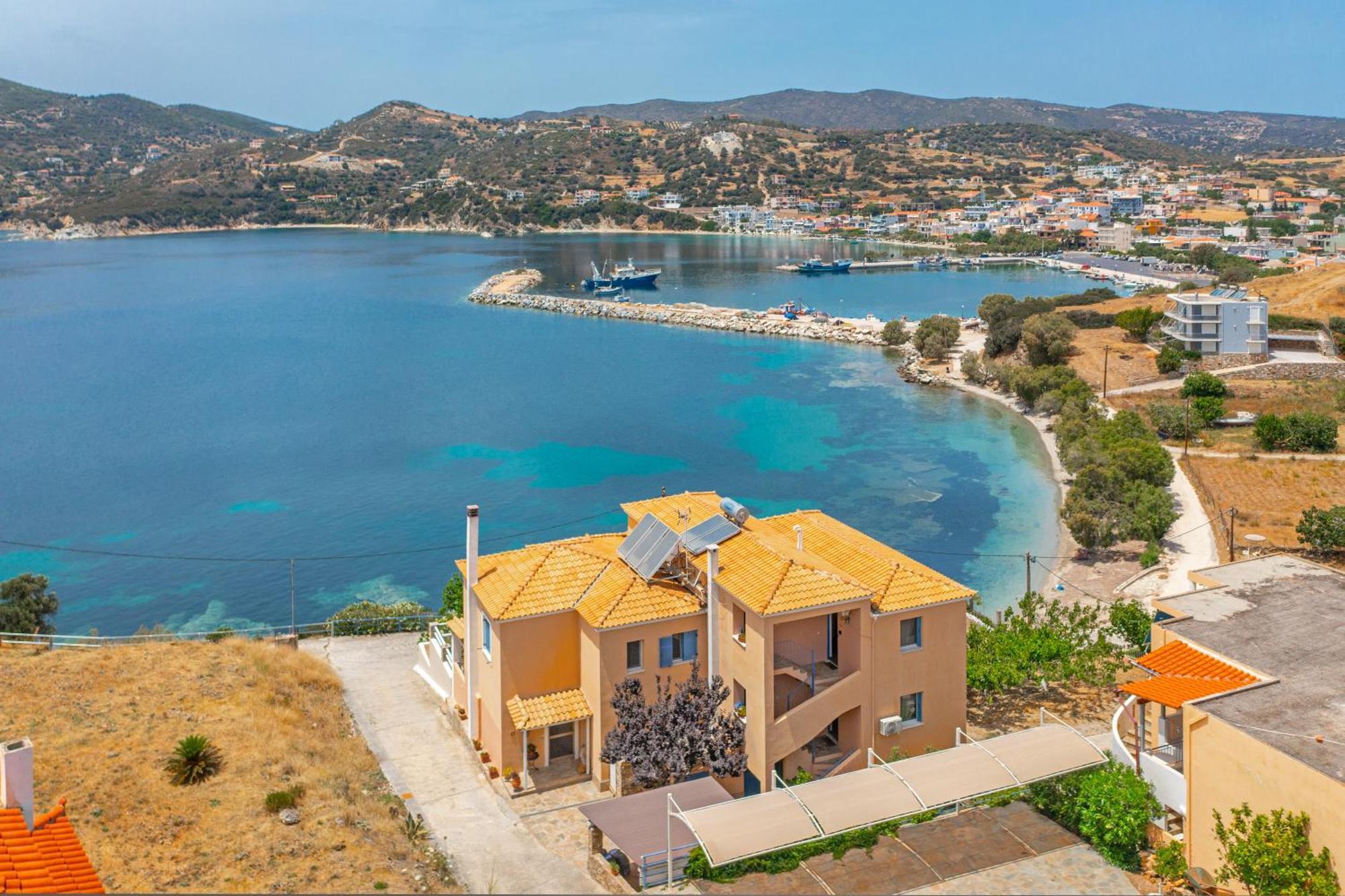 Niovi Seaview Apartments Agioi Apostoloi  Exterior foto